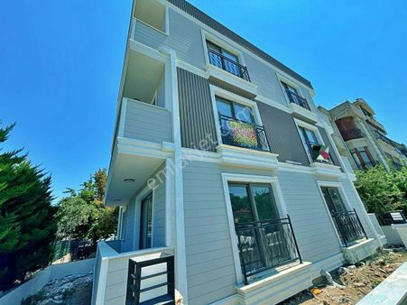 Uytundan Burhaniye Öğretmenlerde Denize 200 Metre 3+1 Daire