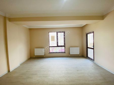 Güven'den Kapaklı'da Kombili Cadde Üstünde 2+1 Satılık Daire