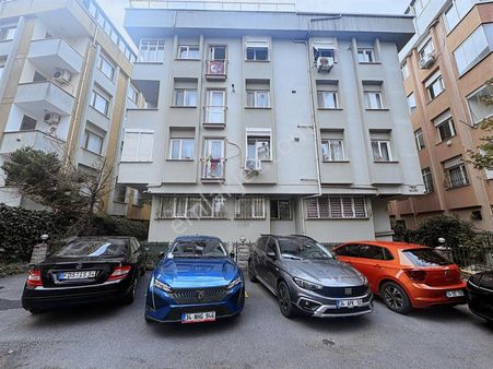 *boş* Küçükyalı Merkezde Konum Arayanlara Otoparklı Yönetmelikli