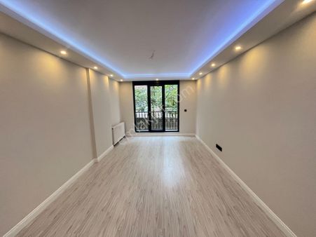 Köksalan'dan Nidaparka Komşu 2.kat Geniş Kullanımlı Yeni 2+1