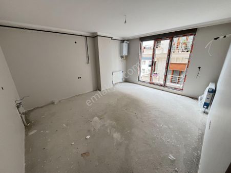 Köksalan'dan Çınar'da Nidapark'a Komşu 2.katta Fırsat 1+1 Geniş