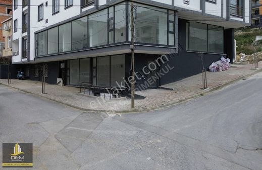 Arnavutköy Taşoluk-vadipark Bölgesinde Kiralık 300m2 Dükkan