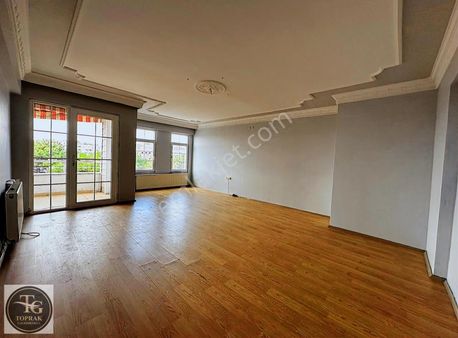 Çarşının Göbeğinde Çift Balkonlu 3+1 Kiralık Daire