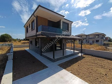 Emlak'tan Taş Mimarili 3+1 Sıfır Villa