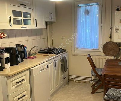 İstinye Boğaziçi Sitesi'nde 1+1 Kombili Daire