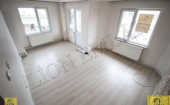 Erdek Yalı Mahallesi Merkezi Konumlu 130m² Satılık Daire