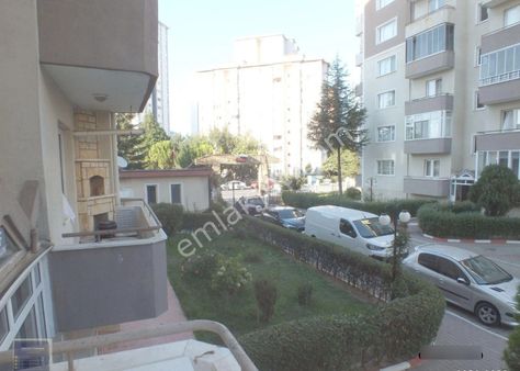 Esentepe Mahallesinde Site İçerisinde Kiralık 4+1 Kombili Daire