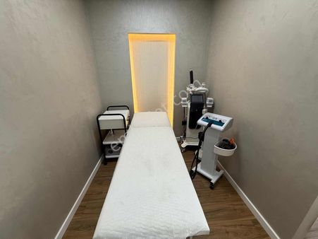 Uzun Sokakta Devren Kiralık Güzellik Merkezi