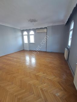 Denizköşkler’de 3+1 Sağlam Binada 140m2 Temşz Bakımlı Kiralık Daire