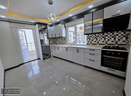 Keçiören Karakaya Mah Cadde Yakını 3+1 Orta Kat Yapılı Asansörlü