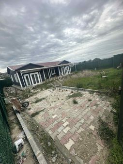 Çatalca Çakıl Mahallesinde 337m2 Arsa İçerisinde 100 M2 Ev