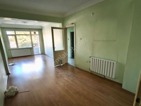 Eyüp Nişancı Mh.akarçeşmede 2+1 , 85m2 , 3.kat , Kombili , Havadar Daire