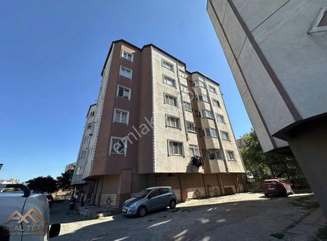 Real Team Gayrimenkul'den Derince E 5 Kenarı 3+1 Kiralık Ara Kat