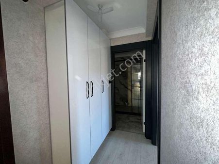 Uzman Emlak' 19 Mayıs Mh Özgürlük Caddesinde Orta Katta Full Yapılı 3+1 Daire