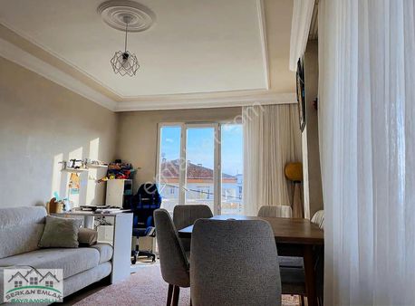 Pendikde Kısmi Deniz Manzaralı 2+1 Mahmut Demir Den