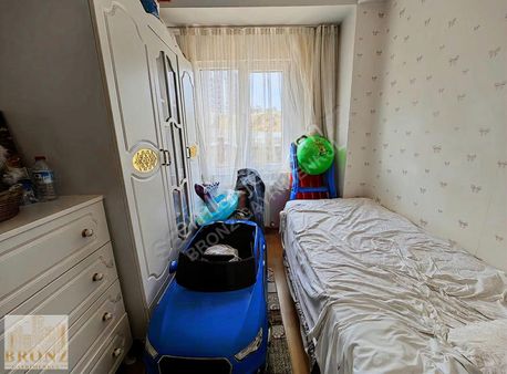 Ümraniye Çarşıya Çok Yakın Butik Sitede Acil Satılık 2+1