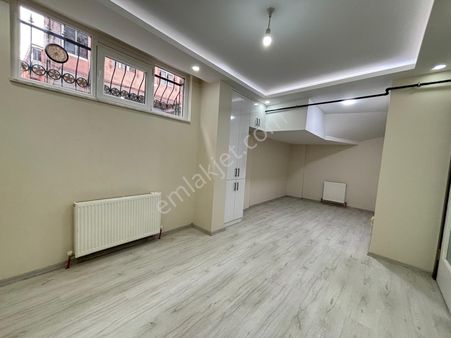 Küçükçekmece Gültepe Mah Tekdaire Üzeri Bahçeli Tapu Masrafı Yok