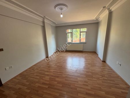 Çengelköy Bahçelievler Mah. 'de 3+1 Kiralık Daire