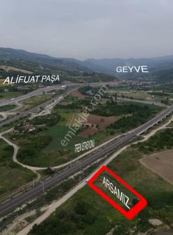 📍 Sakarya / Geyve – Düzakçaşehir Mahallesi 🏞 1037 M² Manzaralı, Düz Zeminli Yatırım Fırsatı!