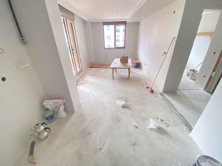 Köksalan'dan Çınar'da Nidapark'a Komşu 1.kat Konumunda Ferah 1+1