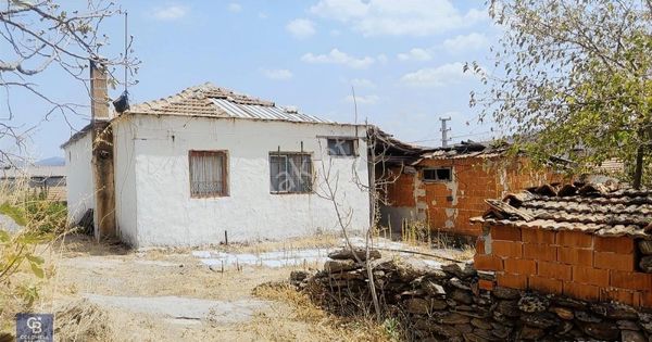 Yatağan Yava Köyünde Satılık Köy Evi