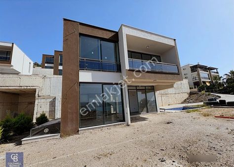 Muğla Milas Güllük Mh. Satılık Tripleks Villa