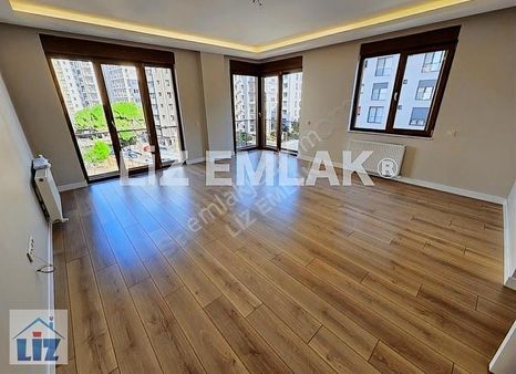 Suadiye'de Ebeveyn Banyolu 100 M2 Net, 3+1 Daire