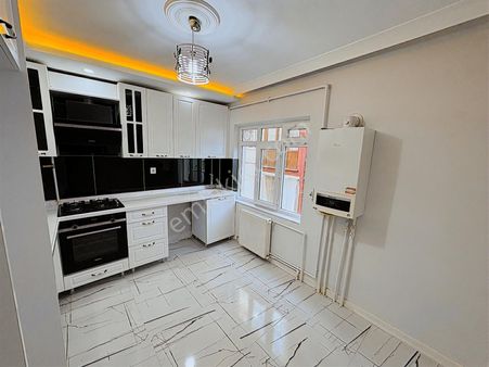 Atatürk Mh 2. Ara Katta 3+1 Merkezi Konumda 130m2 Yapılı Daire
