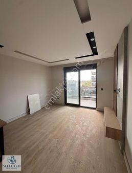 Özçiçek Viamar Rose 'de Ara Kat Havuz Manzaralı Daire