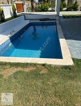 Kuşadası Davutlar Ozel Havuzlu Denız Ve Doğa Manzaralı 4+1