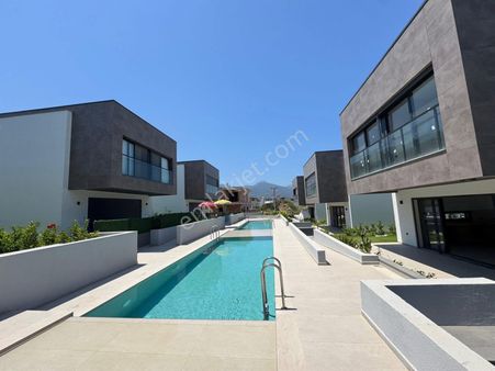 Güzelçamlı Da Müstakil Havuzlu Site İçerisinde 3+1 Sıfır Villa