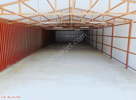 Üç Elmastan Ana Yol Üzerinde 300 M²muhteşem Bir İş Yeri / Dükkan