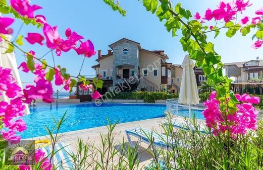 Türkler Elite Country'de 2+1 Eşyalı Daire Ayrı Mutfak