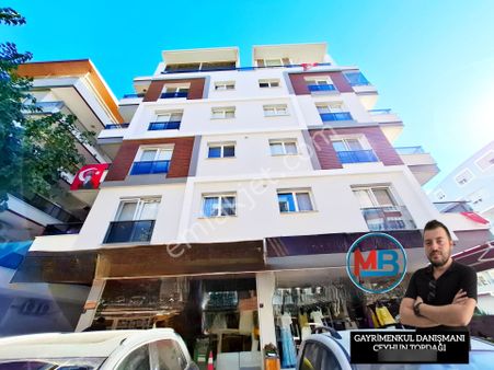 Didimde Satılık Merkezde 3+1 Ayrı Mutfak Orta Kat Asansörlü Daire!