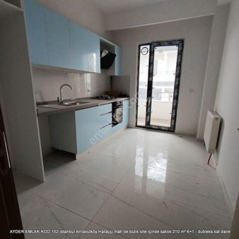 İstanbul Arnavutköy Haraççı Mah De Butik Site İçinde Satılık 210 M² 6+1 - Dubleks.kat Daire