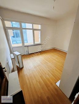 Özkancalar'dan Kiralık K.bakkalköy Metroya 100 M 1+1 Daire