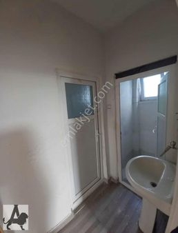 Arslan Emlak'tan 3+1/metronun Dibinde/ara Kat/daire