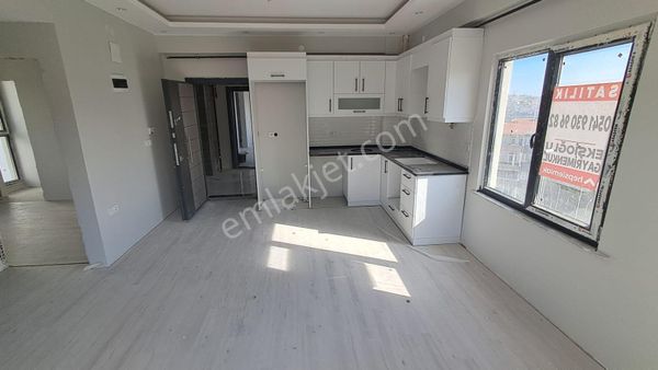 Ekşioğlu 'dan Tekirdağ Süleymanpaşa Ortacami Mah Açık Mutfak Satılık 2+1 Daire