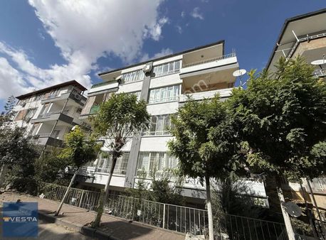 Vesta'dan Hatem Hst.arkası Aile Binası Az Katlı Sorunsuz Kiralık