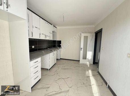 Zirve'den Çarşı Merkeze Yakın Orta Kat Güney Cephe 2+1 Daire!