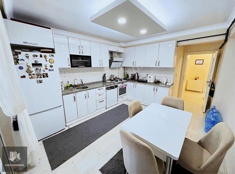 Feridunçelik Mah Akbaba Dibi Cadde Üzerinde (1048.cad) 1kat 3+1