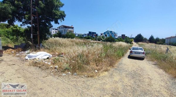 Köşe Başında,deniz Manzaralı Olan Arsamız Acil Satılıktır