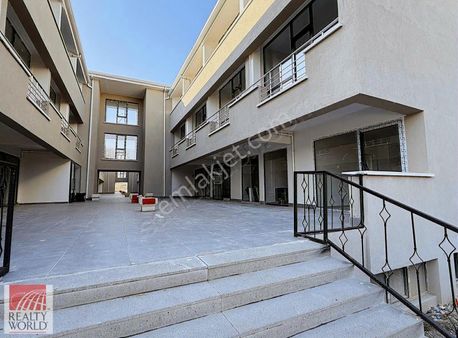 Fırsat Bağlıca Merkezde Yapılı Ve Masrafsız Kiralık Sıfır Dükkan