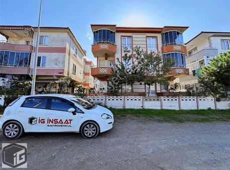 İg'den Plaj Merkezde Bahçe Kullanımlı Oturuma Hazır Bahçeli 2+1