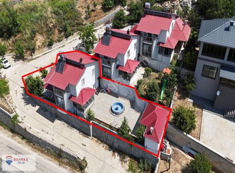 Remax Palm'den Fındıkpınarı'nda Doğayla İç İçe Modern Villa