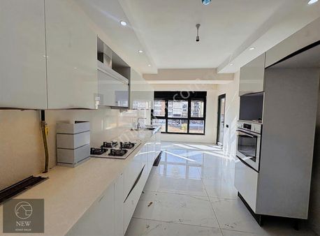 New Emlak'tan Aşağısöğütönünde Satılık Site İçi 3+1 Lüks Daire