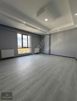 Famili Gayrimenkul'den Acilllll Satılık Ara Kat Lüks Daire