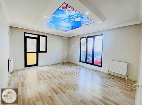 Darıca Sokullu Caddesinde 2+1 Kiralık Daire !!! Otopark Üstü