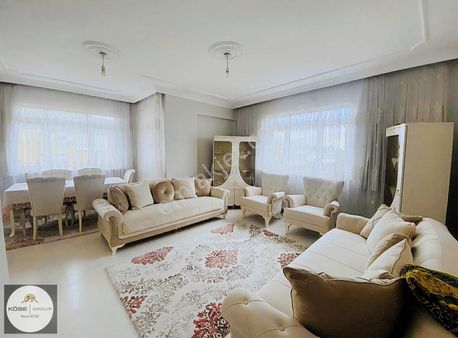 Darıcada Caddeye Cephe Fırsat Daire !!! Satılık 2+1 Arakat 130m2