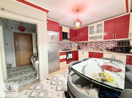 ▄seyit Gayrimenkul▄şehitler Cd.yakını Tam Güney Cep.4.kat Yapılı